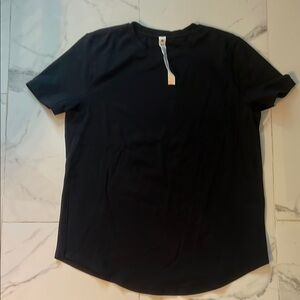 Lululemon Athletica Black Short Sleeve Tee women’s 4 NWOT